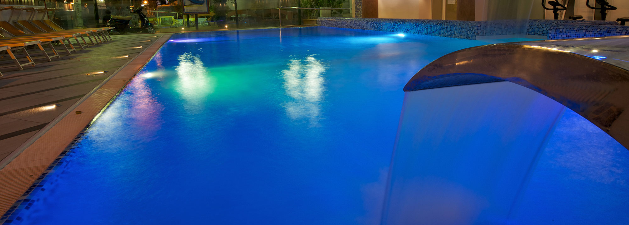 Hotel Cattolica Rimini con piscina