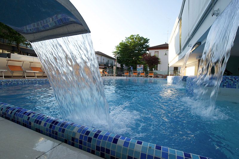 Hotel Cattolica Con Piscina Riscaldata Albergo 3 Stelle Con